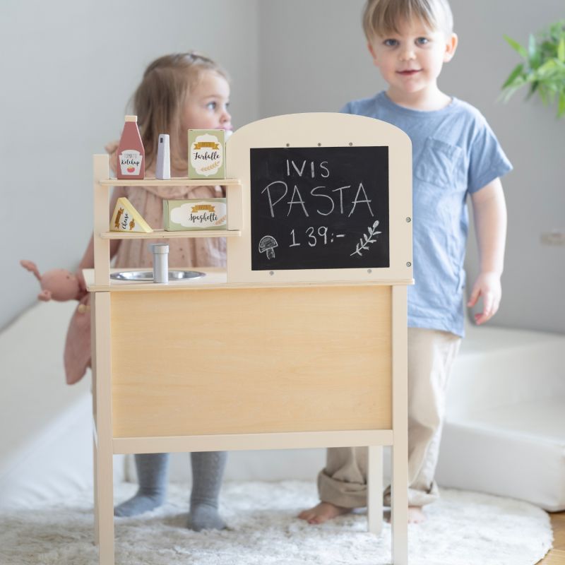 Cuisinière en bois crème